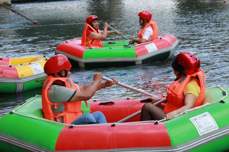 五指山紅峽谷漂流現(xiàn)場